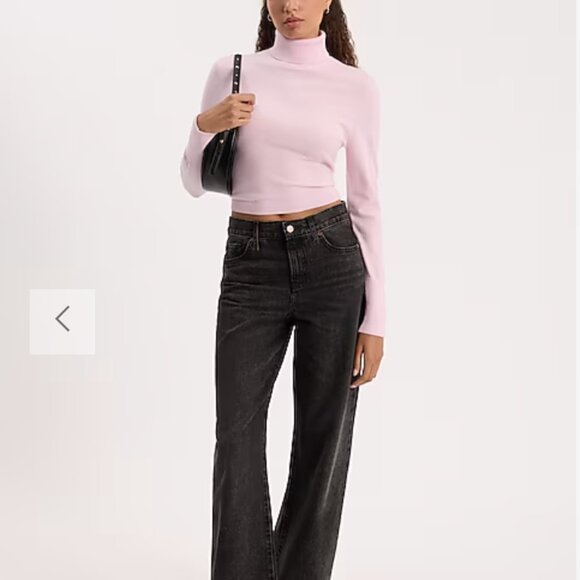 Express NWT Pink Airy Soft Turtleneck Cropped Sweater - Size M - Picture 3 of 10